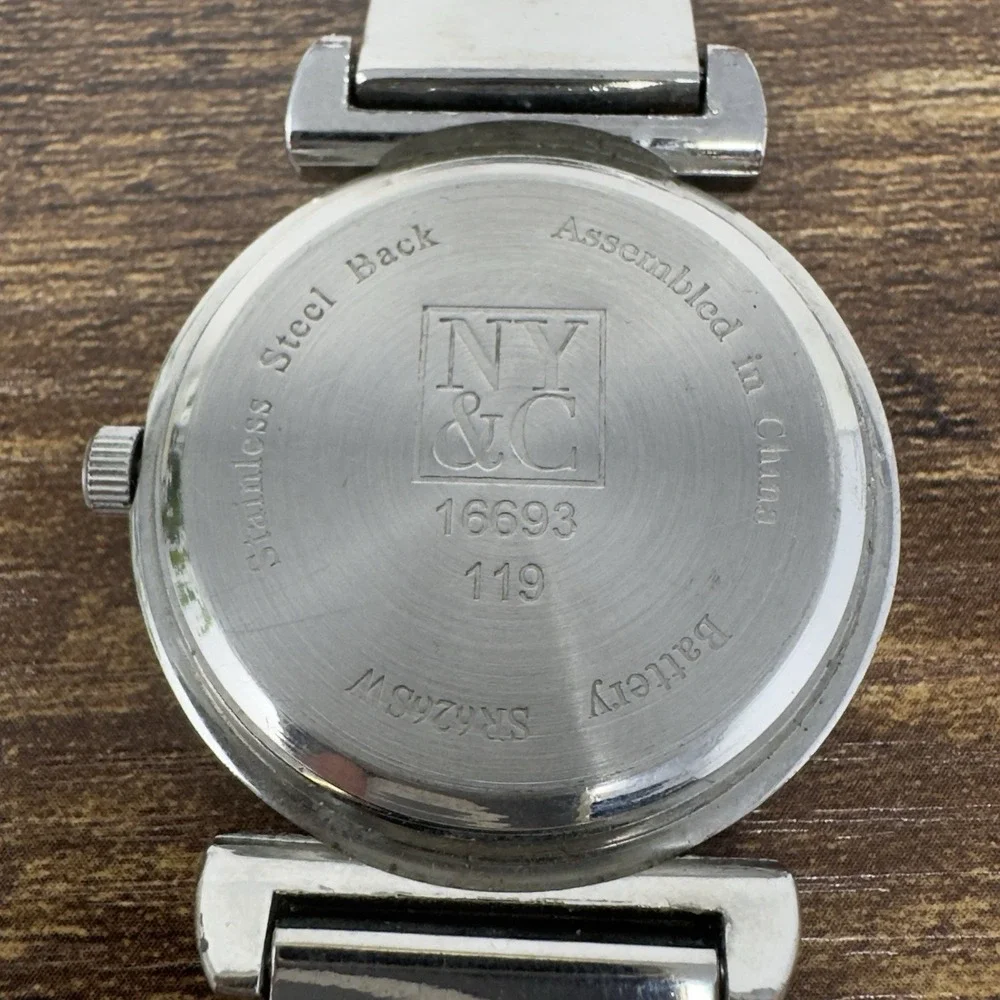 NY&C Women's Silver Tone Crystal Accent Classic‎ Watch New Battery !!